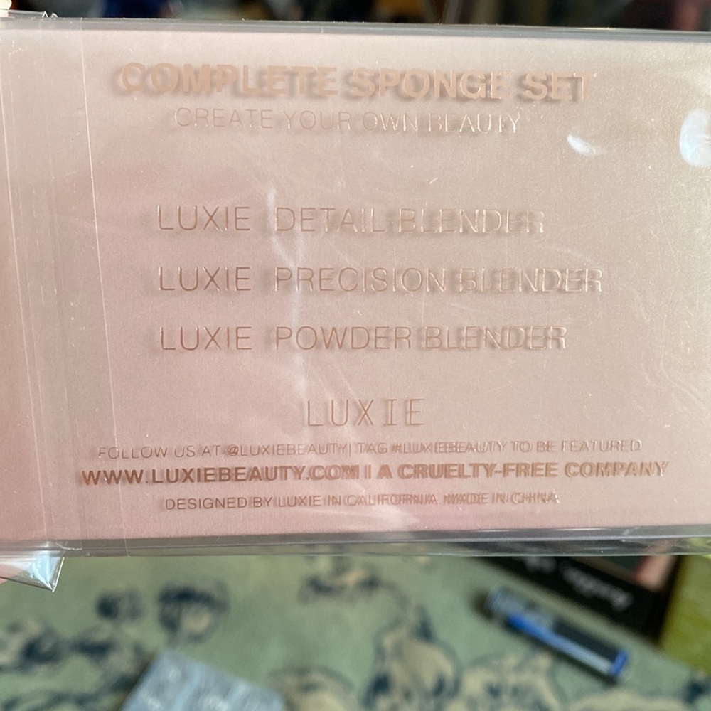 LUXIE Complete Sponge Set - Picture 2 of 5